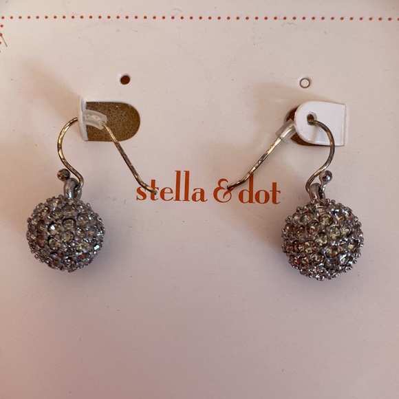 Stella and Dot Earrings - Picture 2 of 2
